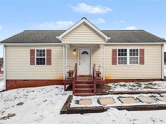 3rd image of 129 Howardtown Cir