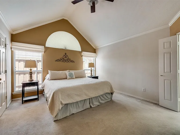 808 Amber Ct — Photo 24