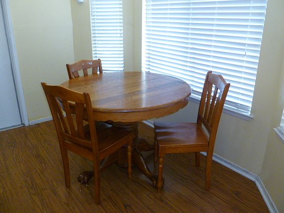4th image of 2217 N Garden Dr