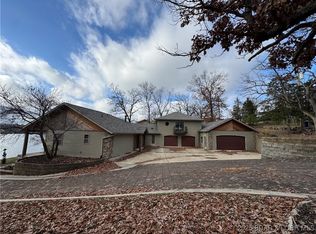 43 Arrowhead Beach Rd, Lake Ozark, MO 65049