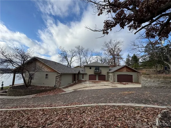 43 Arrowhead Beach Rd, Lake Ozark, MO 65049