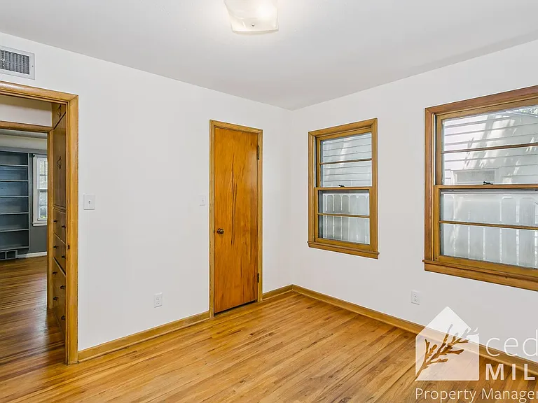 3801 E Grail Ave — Photo 5