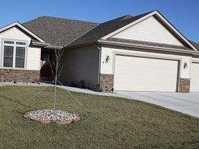 10420 Prairie Crossing Dr, Franksville, WI, 53126