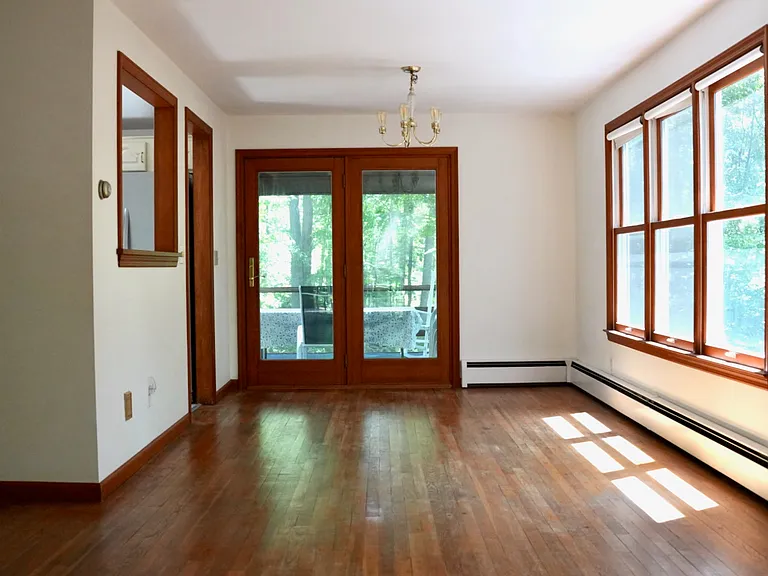 73 Moriarity Dr — Photo 3