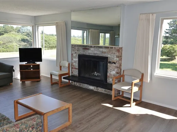 615 Ocean Shores Boulevard NW #201, Ocean Shores, WA 98569