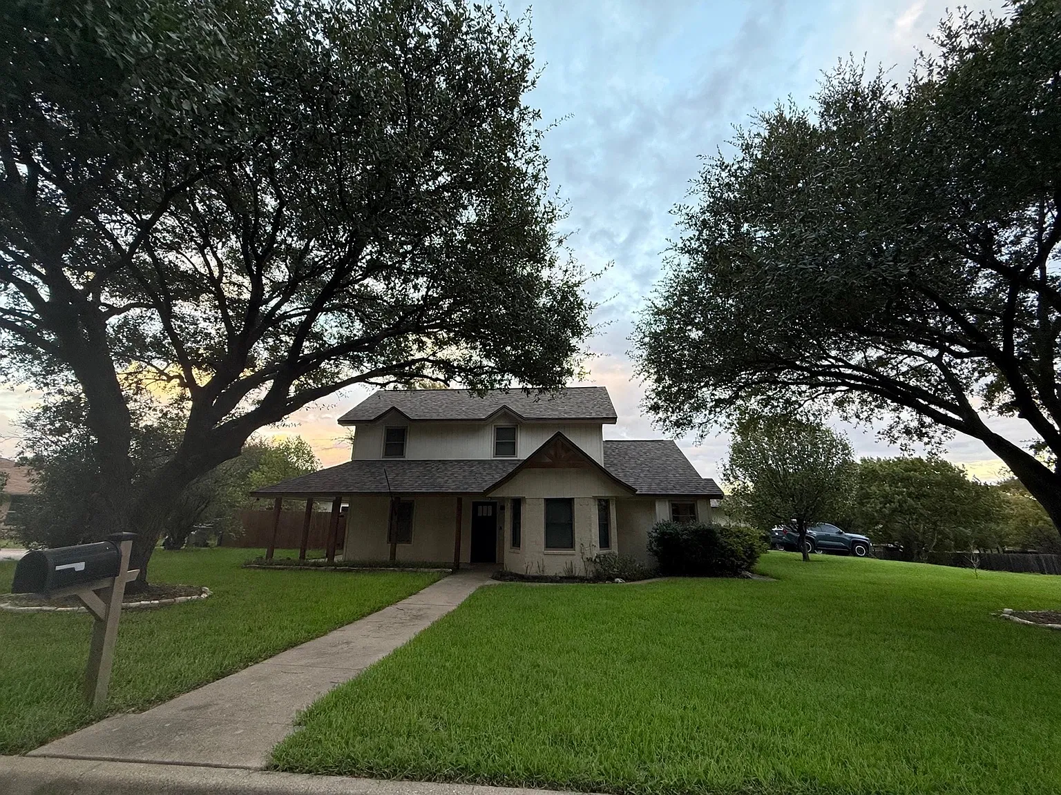 3 bed, 1627 sqft, $2,500 — Photo 1