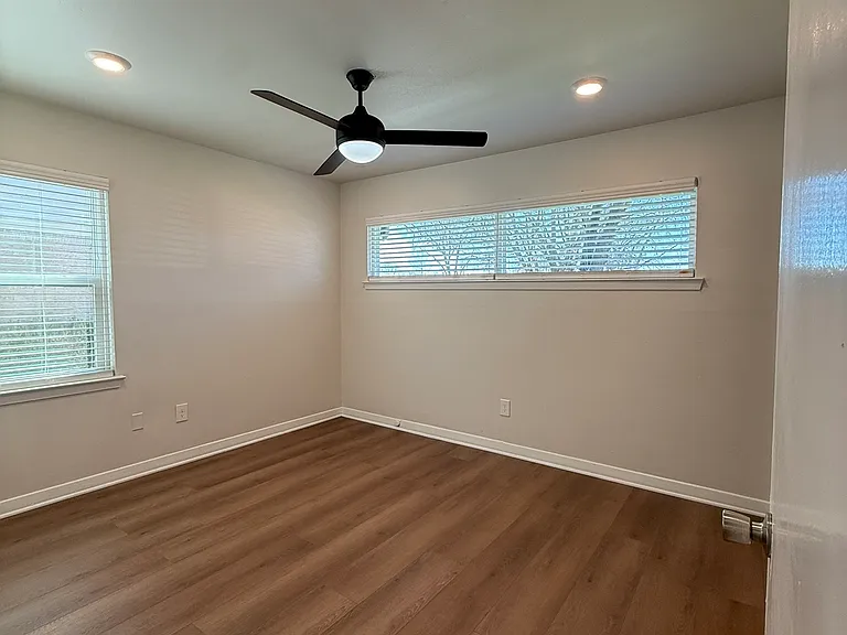 4616 Sandra Lynn Dr — Photo 12