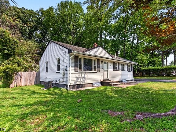 3rd image of 1229 Oxford Ave