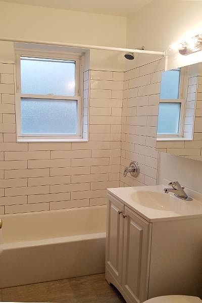 1st image of 4811 N Ashland Ave