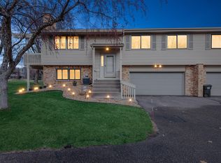 11814 Undercliff St NW, Coon Rapids, MN 55433