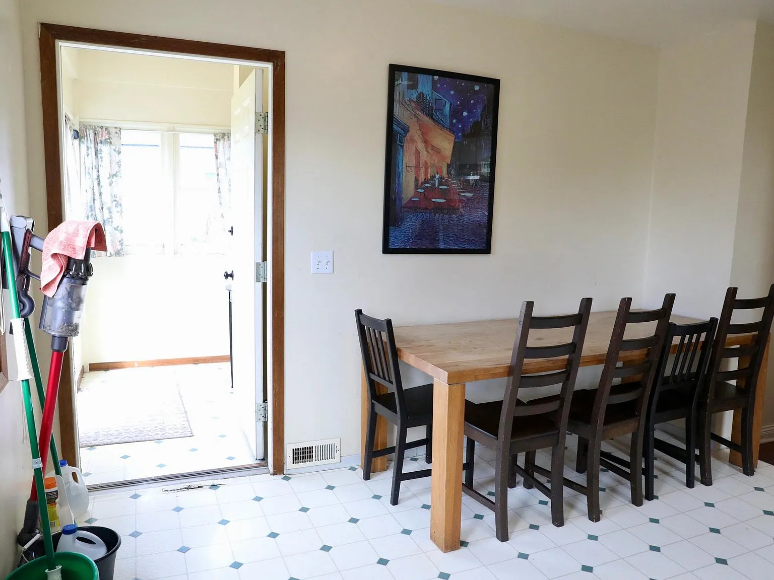 1 bed, 950 sqft, $1,250 — Photo 3