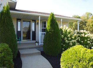 10878 Kile Rd, Chardon, OH 44024