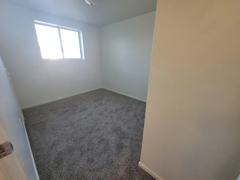 109 W 2575 N #C — Photo 10