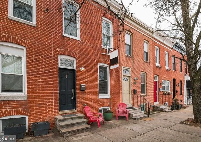 1409 E Clement St — Photo 2