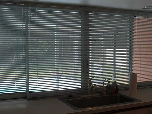 4th image of 1685 SW Merchant Ln