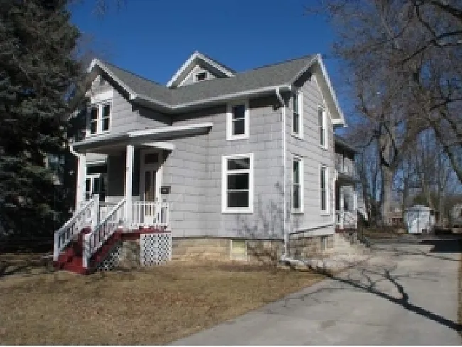 57 N Park Ave photo 1