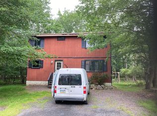 6412 Marvin Gdns, Tobyhanna, PA