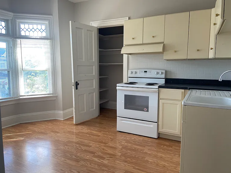690 Chilton Ave #3 — Photo 5