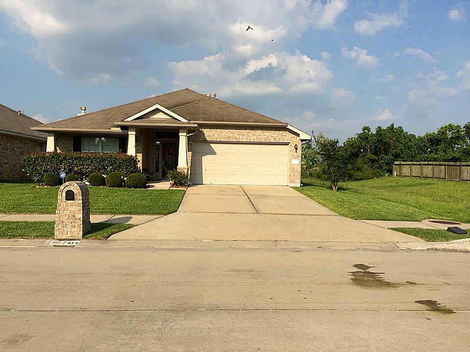 1st image of 7414 Superior Dr