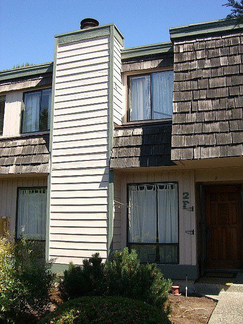 2 Bedroom, 2.5 bath Townhome