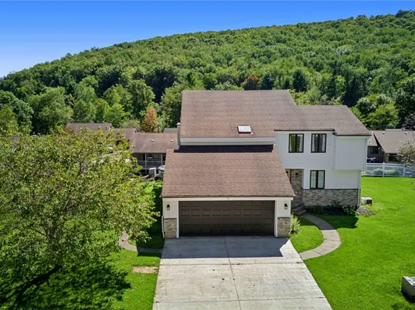 9 Valleybrook Dr #59, Bradford, PA 16701