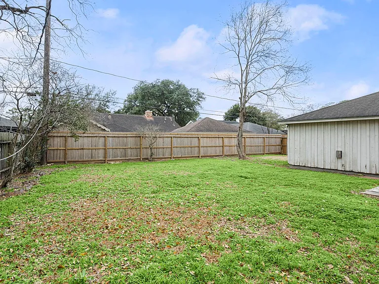 1039 Marcella St — Photo 25