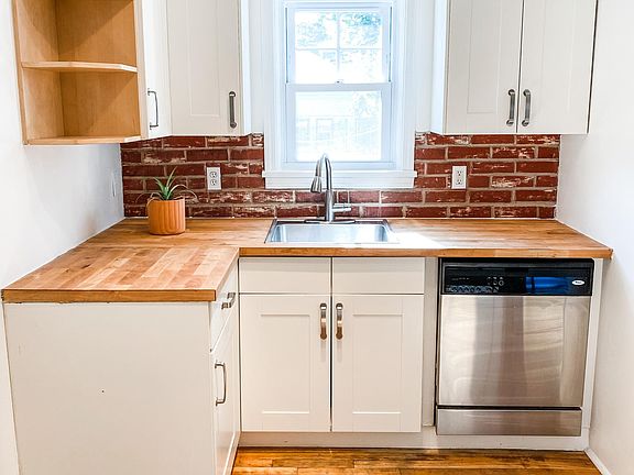 4th image of 3110 Fremont Ave S APT 2