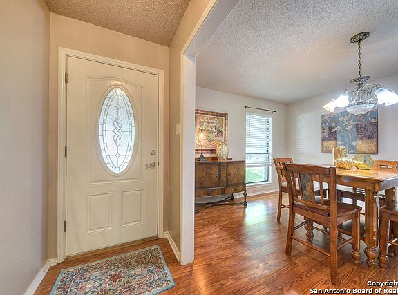 4th image of 1123 Custer Pass St