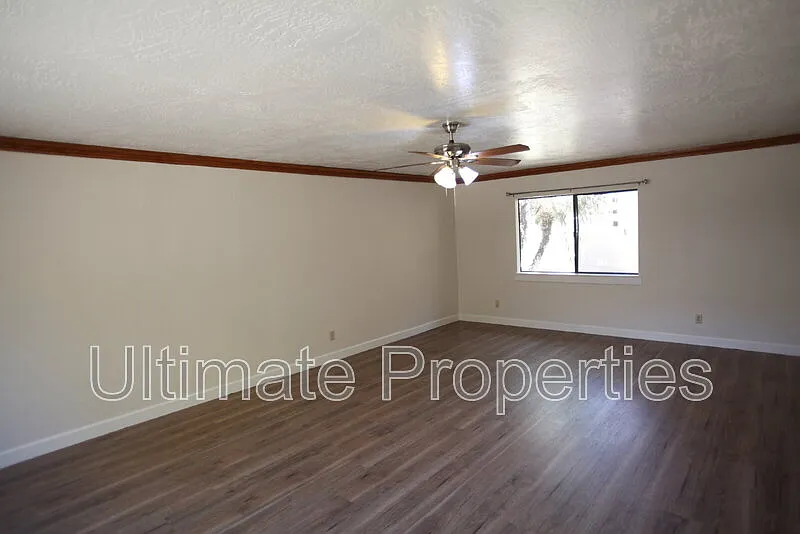 3 bed, 2.0 bath, 1532 sqft, $1,745 — Photo 3