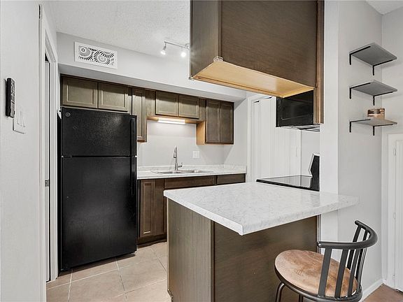 4th image of 4517 Carter Creek Pkwy APT 5