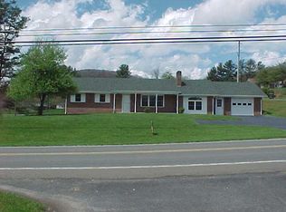 267 E Whitehead St, Sparta, NC 28675