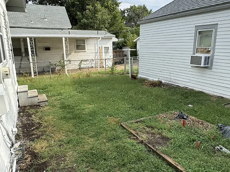 1556 S Palisade St — Photo 15