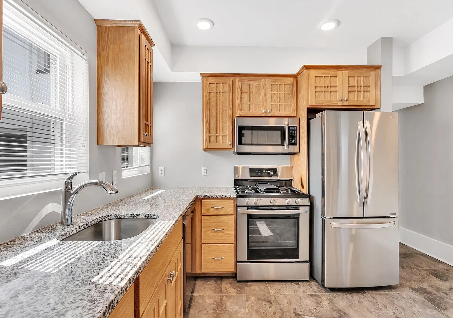 Linwood Apartments — Photo 3