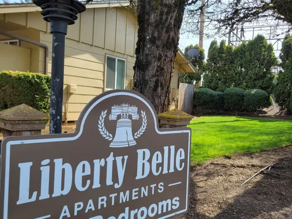 Rent Special: 1/2 Off April's Rent!! - Ground Level 2 Bed 1 Bath W/ Air Conditioning, 3974 Liberty Rd S, Salem, OR 97302