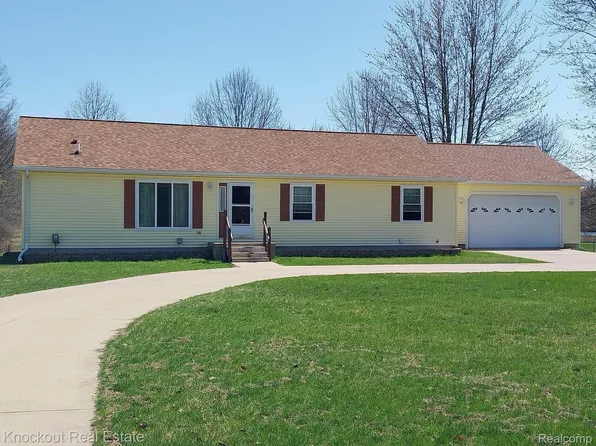 12569 Nichols Rd, Burt, MI 48417