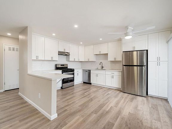 5th image of 450 Manhattan Ave #6