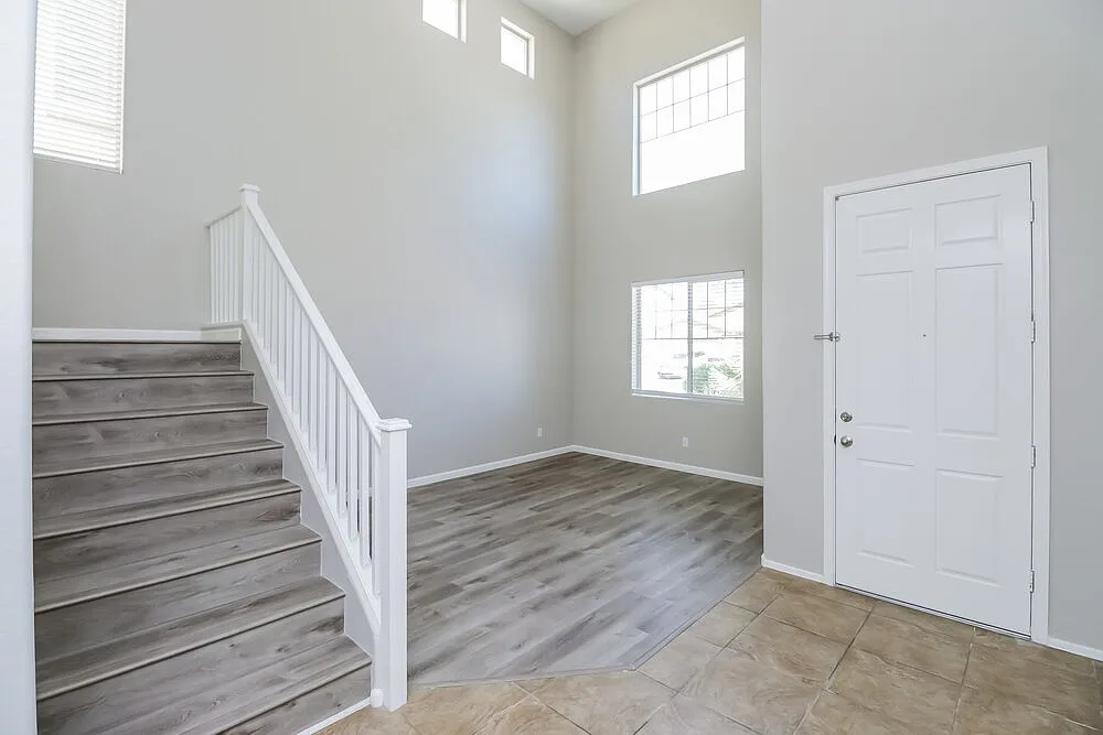 4 bed, 3.0 bath, 2701 sqft, $2,465 — Photo 4