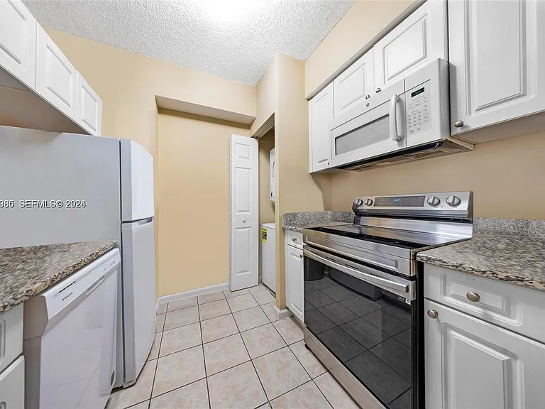 17150 N Bay Rd #2222 — Photo 11