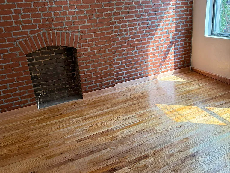 27 Prince St #1 — Photo 4
