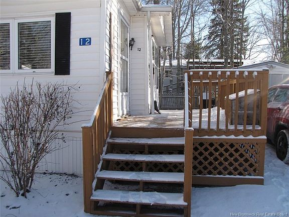 4th image of 12 Pinetree St