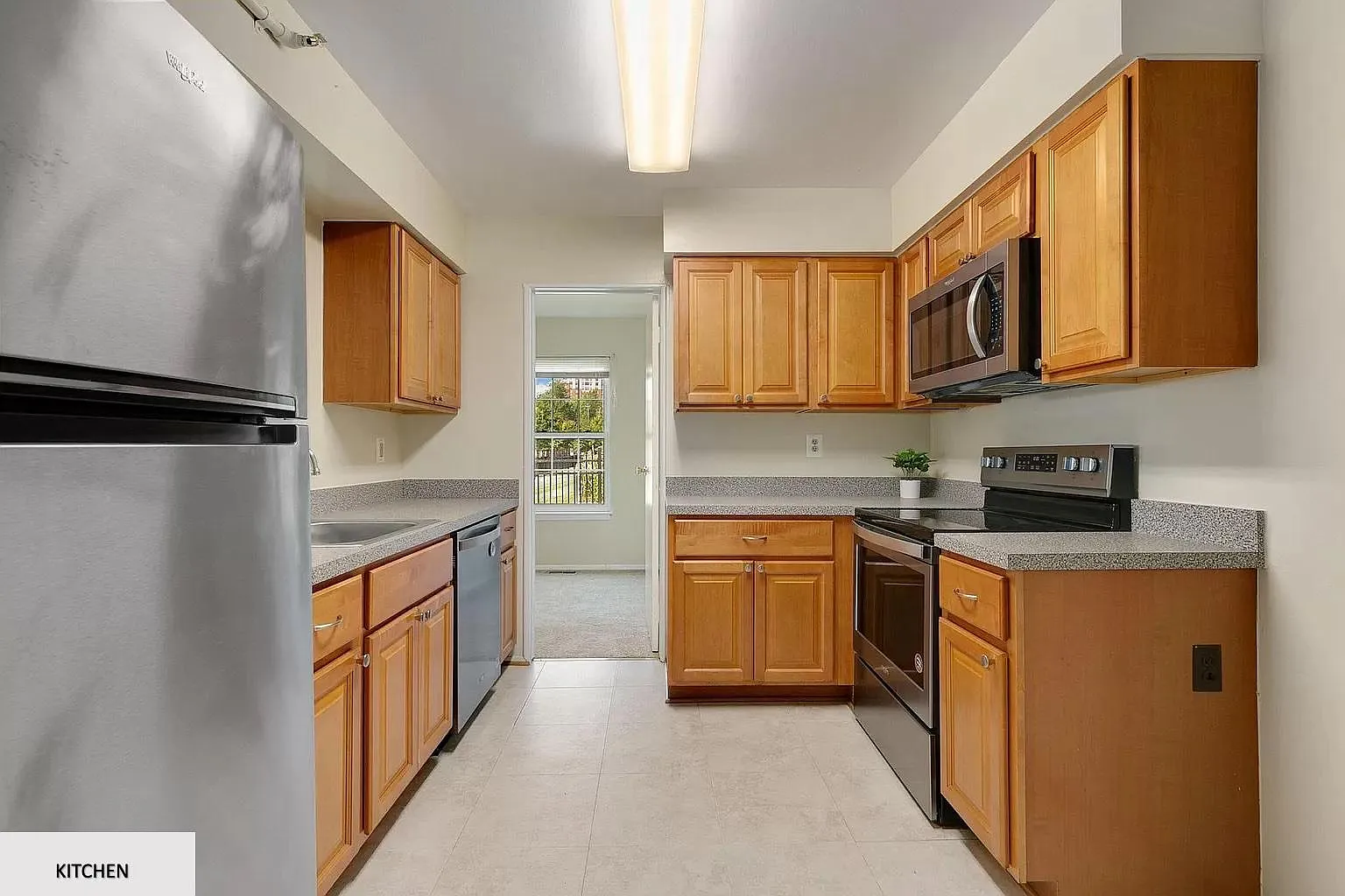 5 bed, 1792 sqft, $850 — Photo 2