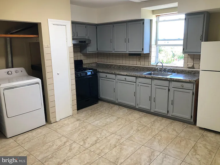 8 S Highland Ave #2 — Photo 17