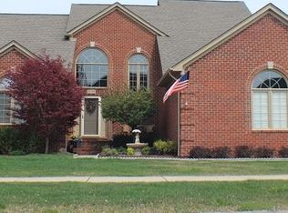 17599 Augusta Dr, Macomb, MI