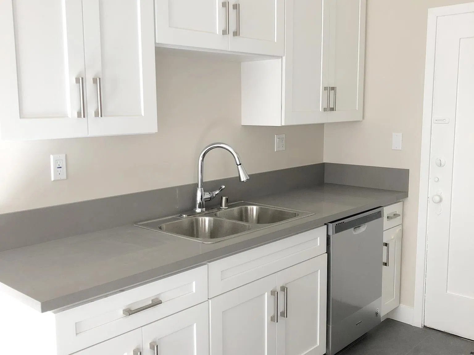 Studio, $1,795 — Photo 2