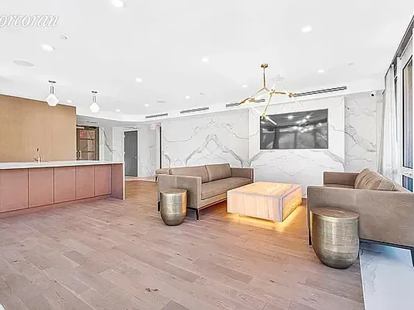 1399 Park Avenue image 10 of 13