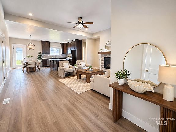 4th image of 1153 W Recess Way