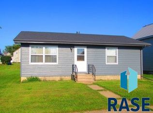 316 N Depot Ave, Garretson, SD 57030