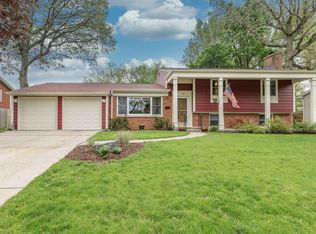 16 Knollwood Dr, Montgomery, IL 60538