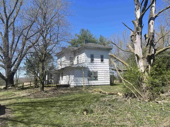 4862 N 300 E, Peru, IN 46970
