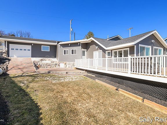 2nd image of 11740 Maywood Dr NE